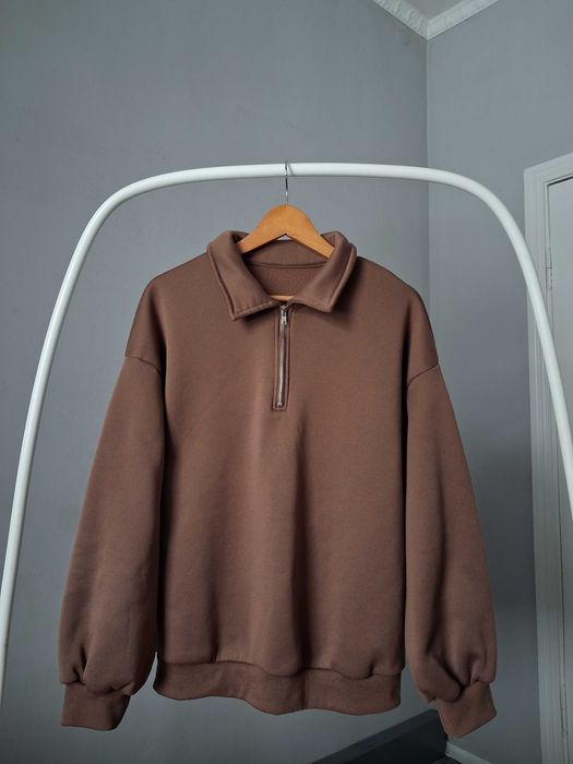 Жіночий світшот джемпер з комірцем шоколадного кольору