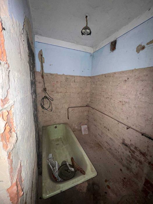 Продається квартира в Боянах (центр)