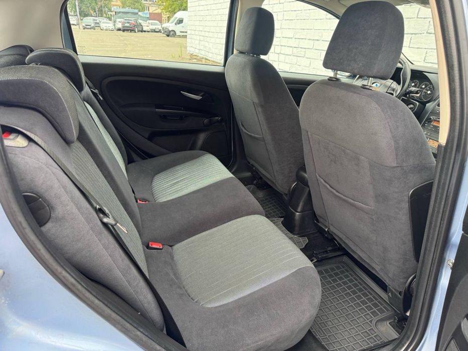 Fiat Punto ,1.3 дизель АКПП