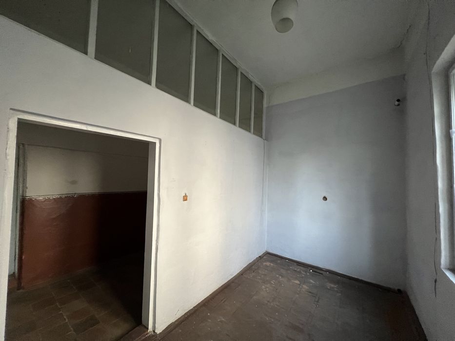 Будівля в центрі міста Іршава