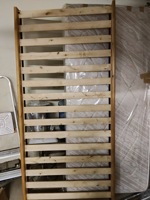 Beliche com colchões como novo