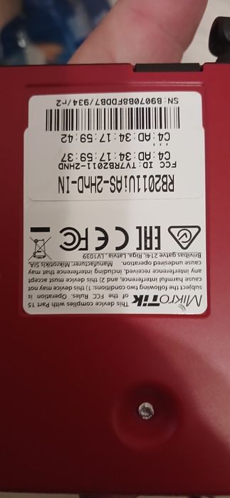 MikroTik routerboard  RB2011UiAS-2HnD-INRB2011UI - це бюджетна серія б
