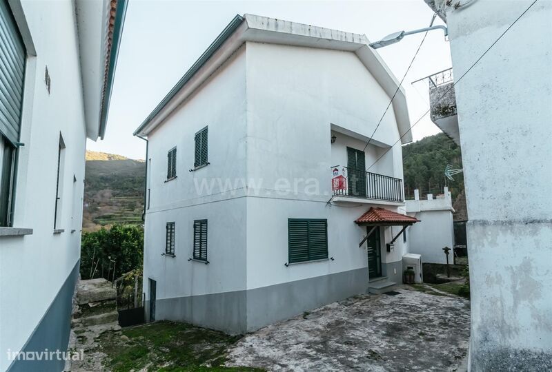 Moradia T2 / Seia, Valezim