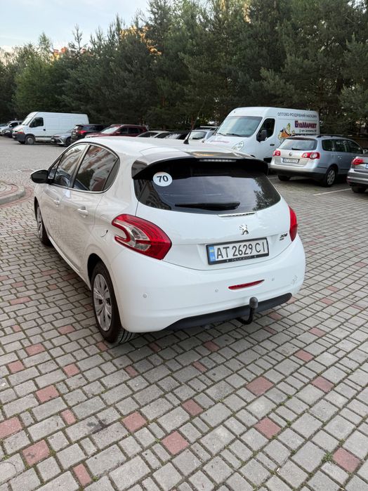 Продам Peugeot 208