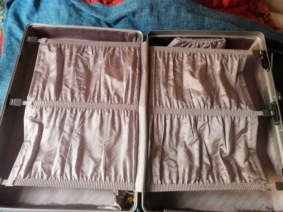 aluminiowa walizka bermas