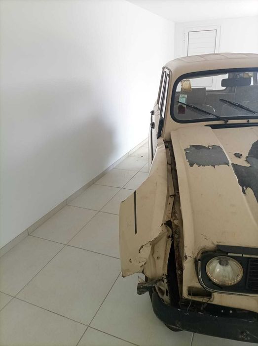 Renault 4L para peças