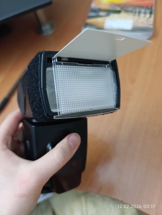 Продам вспышку . Yongnuo Speedlite YN568EX III