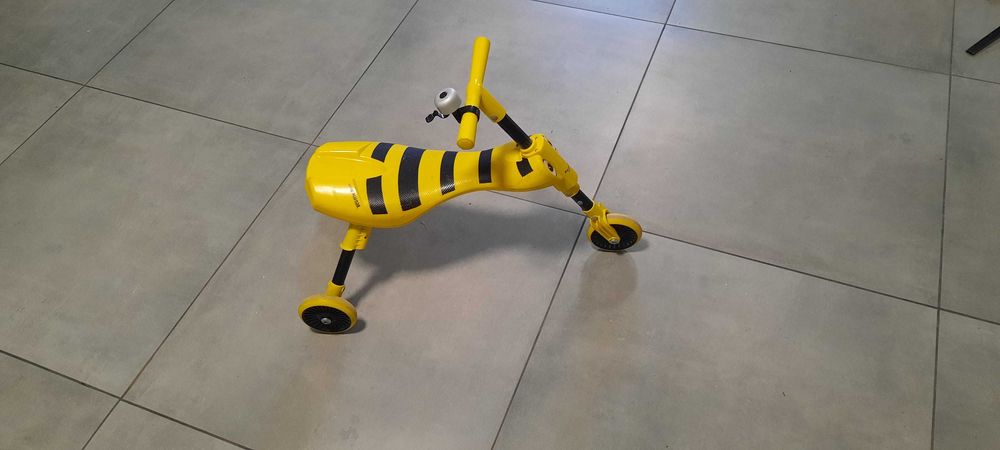 Rowerek trójkołowy dla dzieci Scuttle bug - Osa, składany