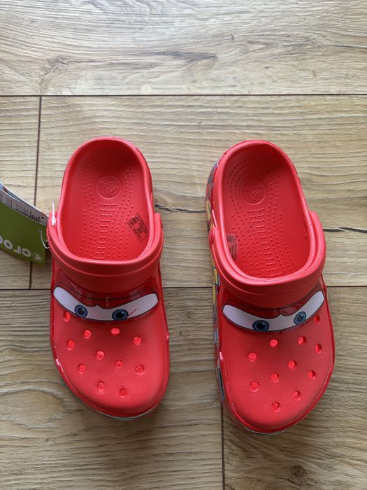 Crocs klapki zygzak mcqueen na lato czerwone 36-37
