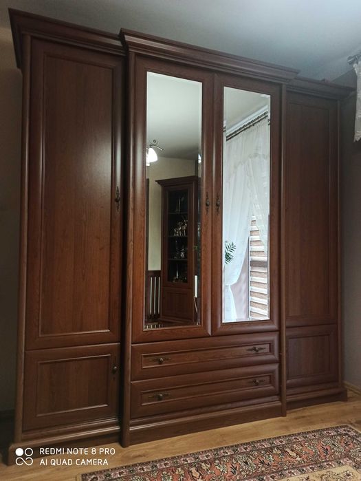 Sprzedam szafę 4 drzwiową