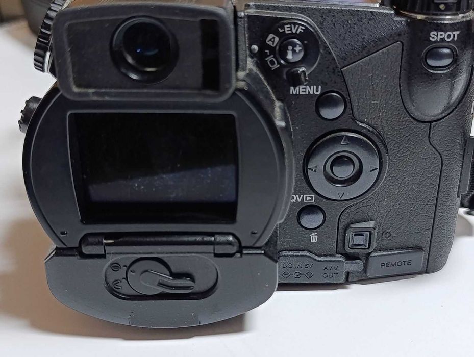 Фотоапарат Minolta DiMAGE 7Hi