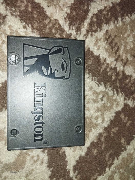 SSD Kingston 240 гб