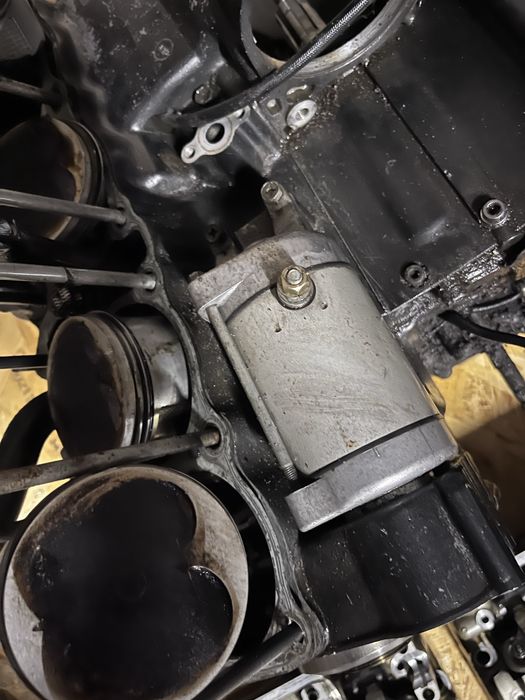 Silnik bandit 1200 całość