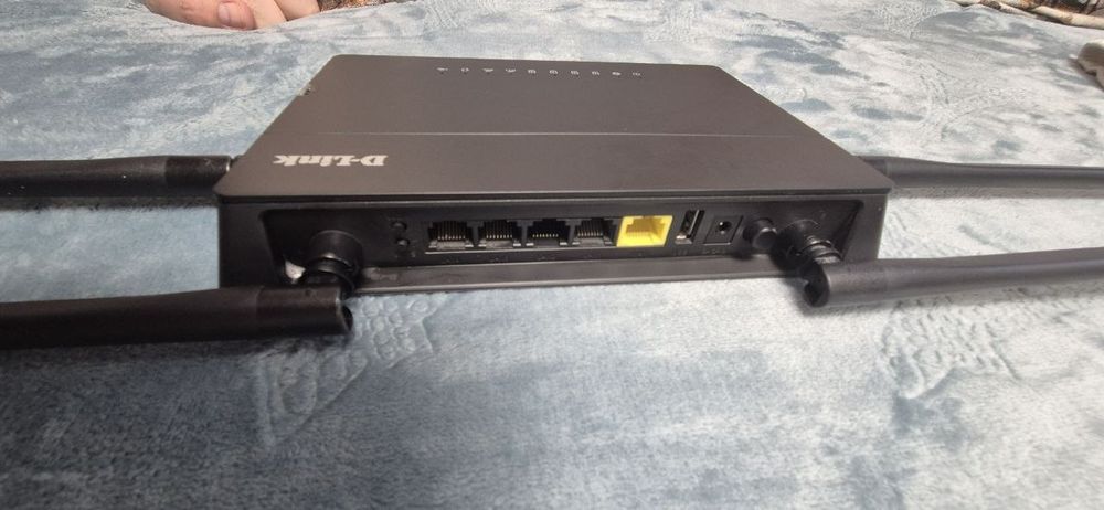 Роутер D-Link DIR-815 (DIR-815/AC)