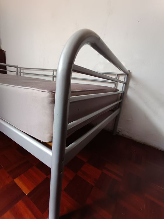 Cama IKEA solteiro Sultana Lien