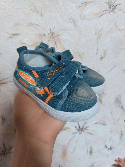 Нові кеди на хлопчика 14 см