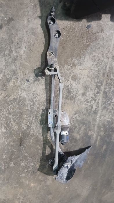 BMW 520D Windshield Wiper Motor