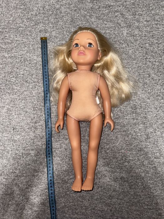 Кукла Designa Friend Collection с комплектом одежды. Велика лялька