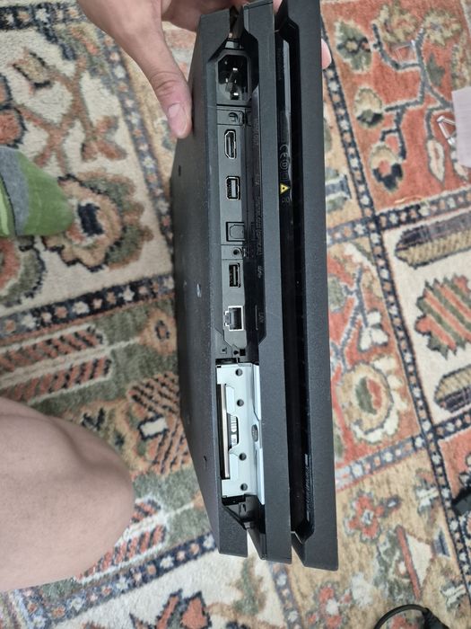 Playstation 4 pro 1 tb
