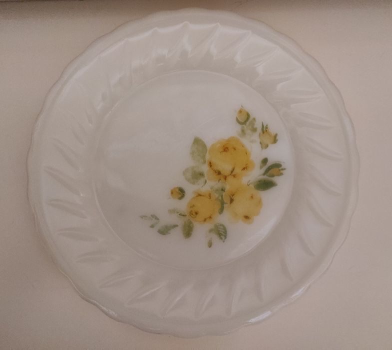 Тарілка, фарфорова тарілка, тарелка