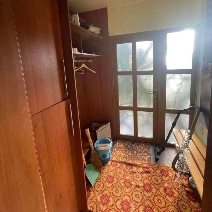 Частина будинку з місцем  для авто вільна з 12 лютого