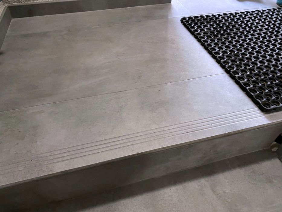 Płytki betonopodobne na schody, stopnice 100x30