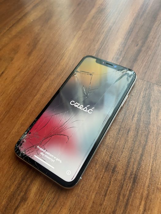 Iphone x uszkodzony