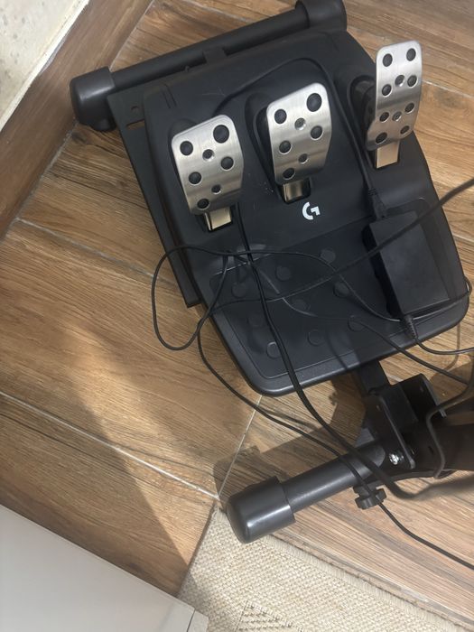Volante g923 e pedais e suporte  PROMOCÃO!!!