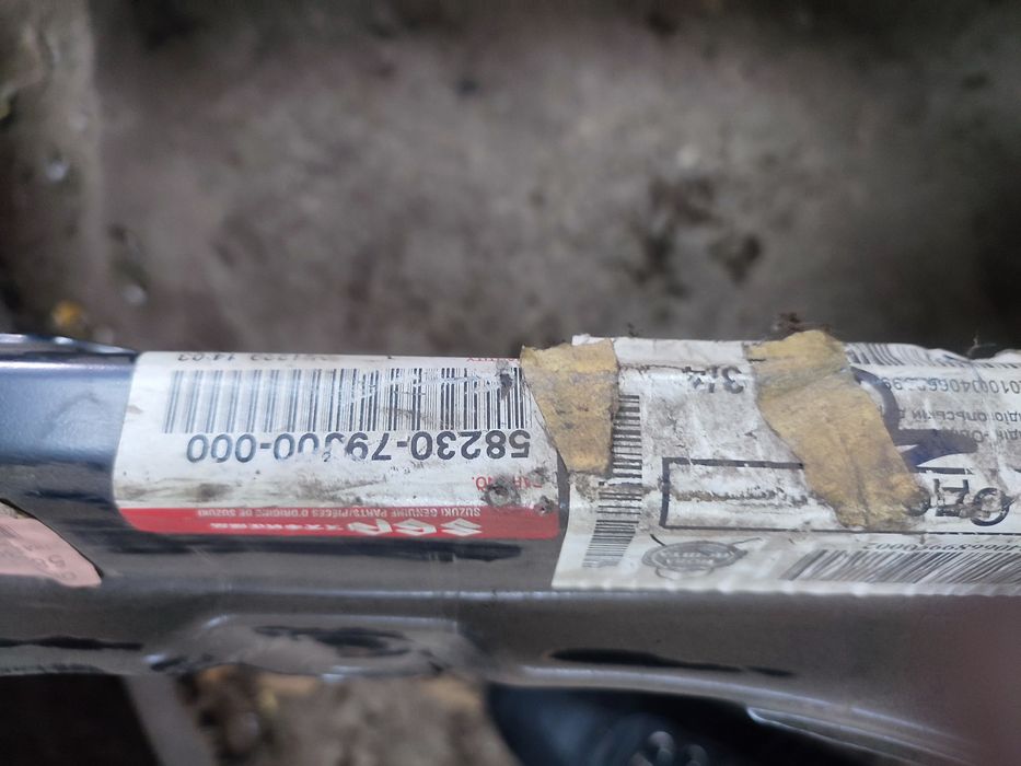 Suzuki SX4 верхняя планка передней панели