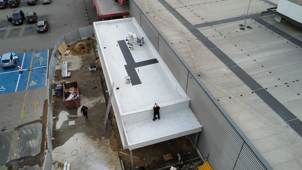 Dachy płaskie Hydroizolacja Tarasy Balkony Obróbka blacharska Membrana