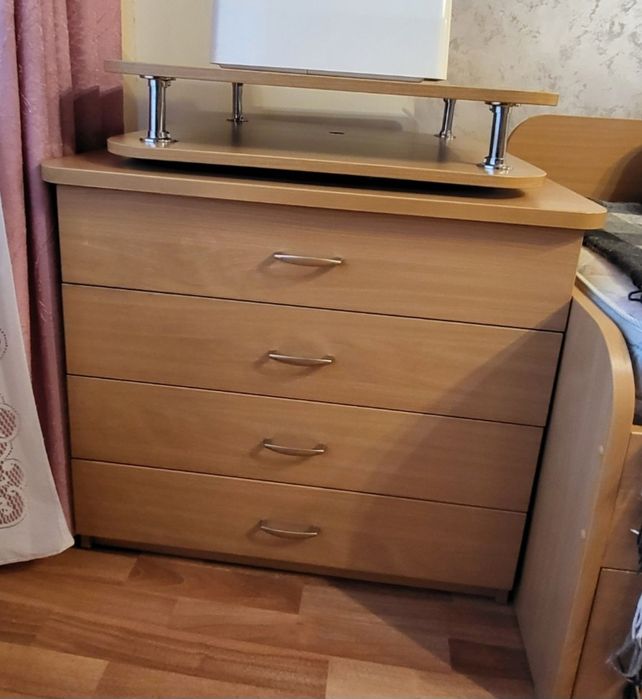 Кровать с тумбой,  комод