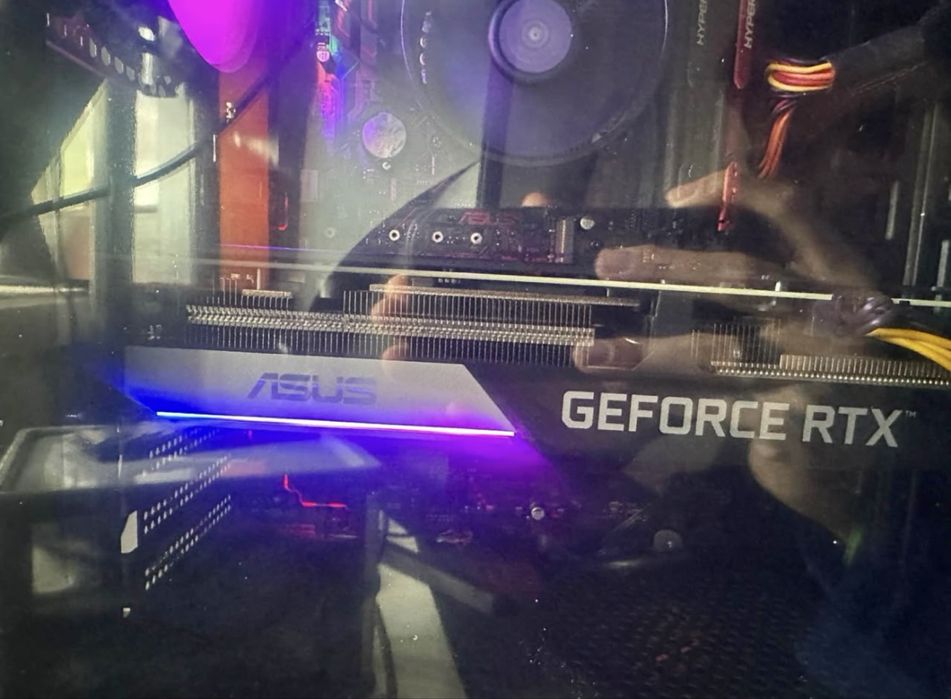 Torre gamer em otimo estado