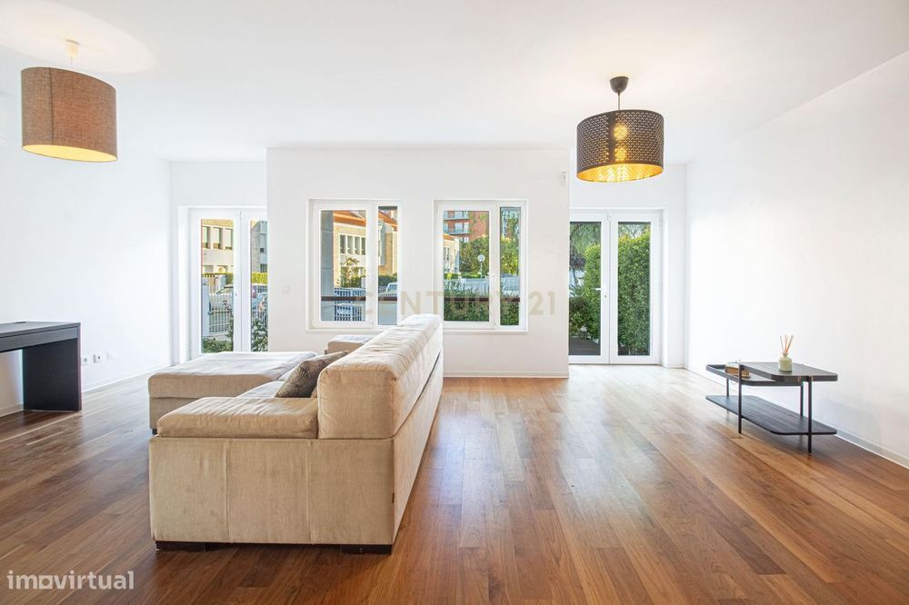 Moradia T3 em Condomínio - Parque das Nações