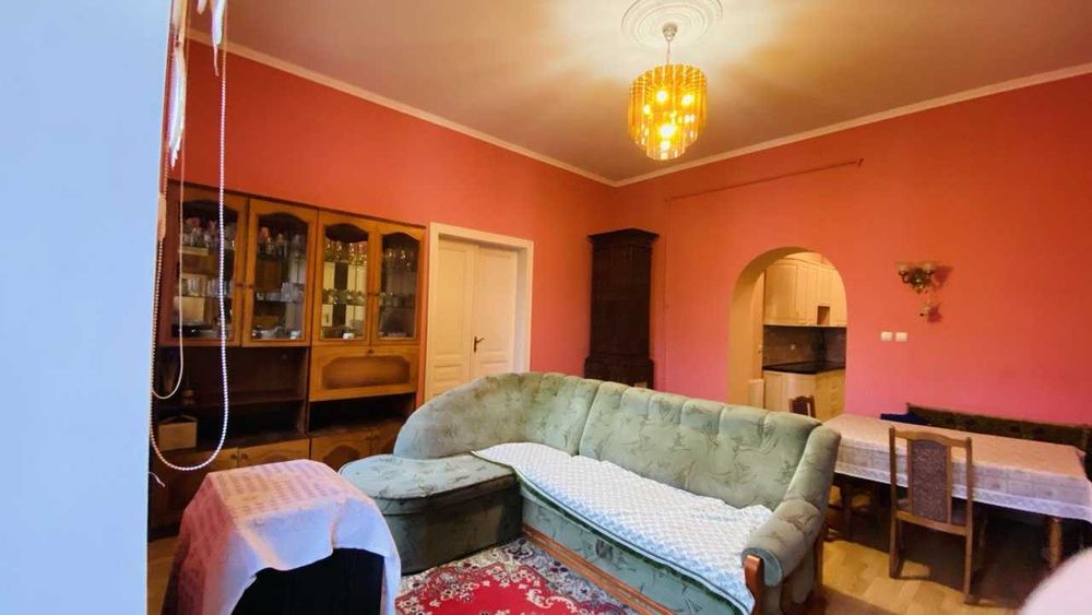 Продаж просторої трикімнатної квартири в центрі м. Самбір