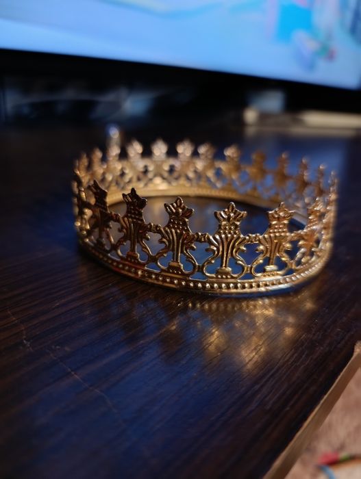 Корона  золотиста