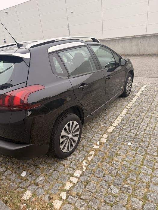 Vendo Peugeot 2008 muito estimado