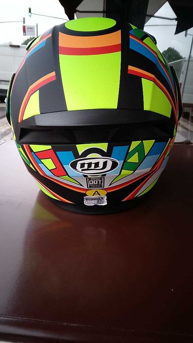 Capacete Modular Réplica do Rossi novo