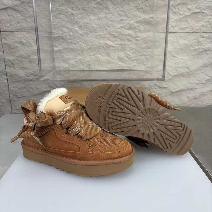 UGG Lowmel Sand r.38