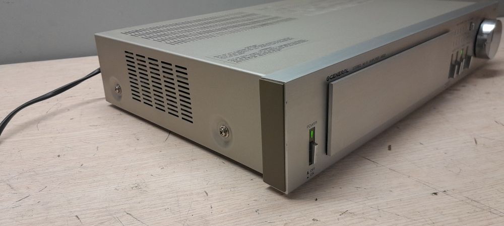 Wzmacniacz General A800