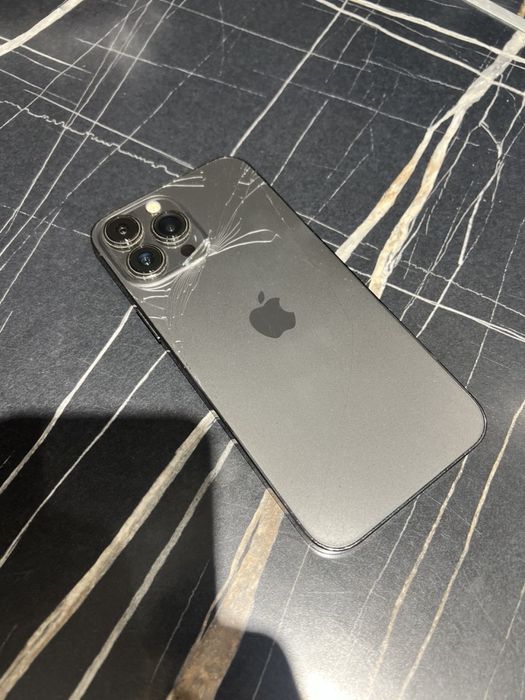 Продам Iphone 13 pro max