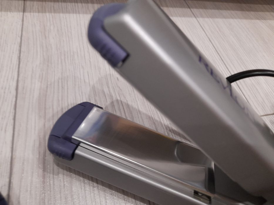 Prostownica karbownica loki Revion