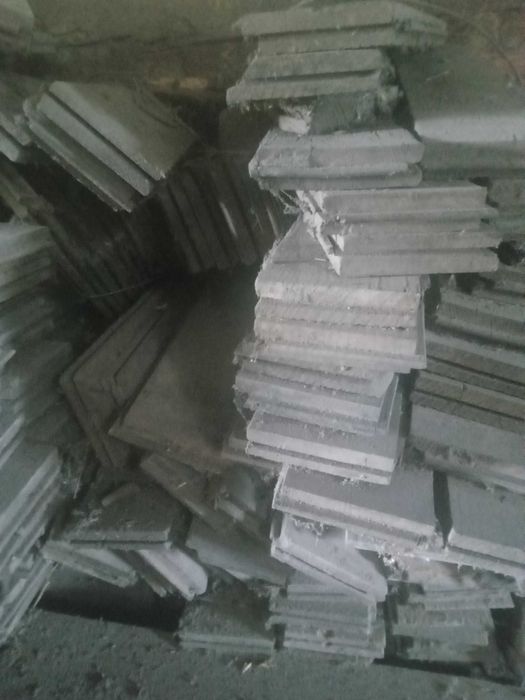 Дубовий паркет старий .Приблизно 100 років.