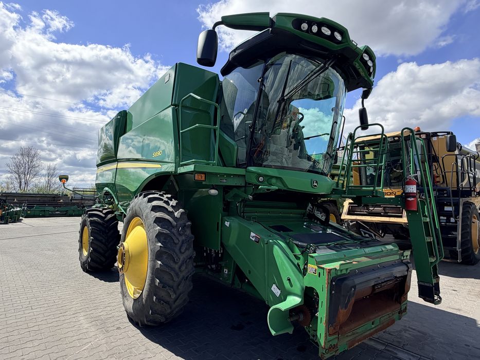 John Deere s690 , комбайн