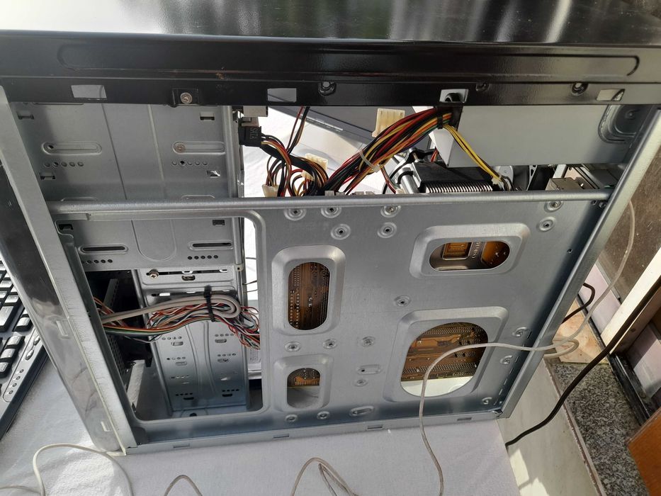 computador de secretaria como novo.