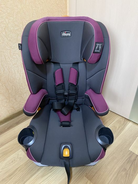 Автокресло Chicco MyFit с 1 до 12 лет 11-45 кг