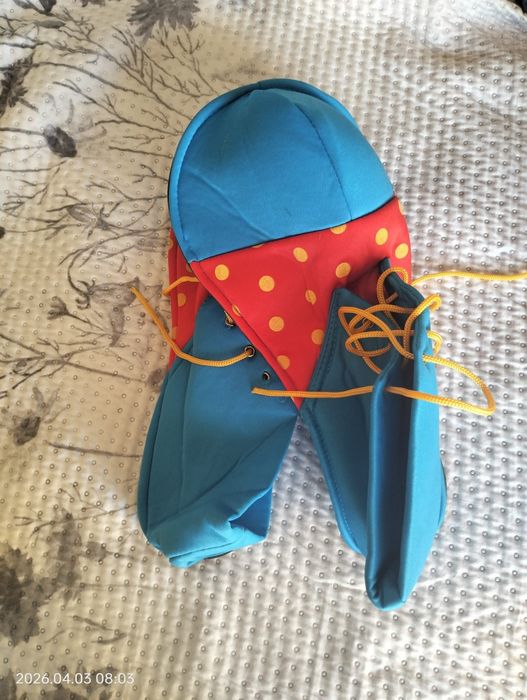 Kit Palhaço – Peruca + Nariz + Sapatos – Como Novo