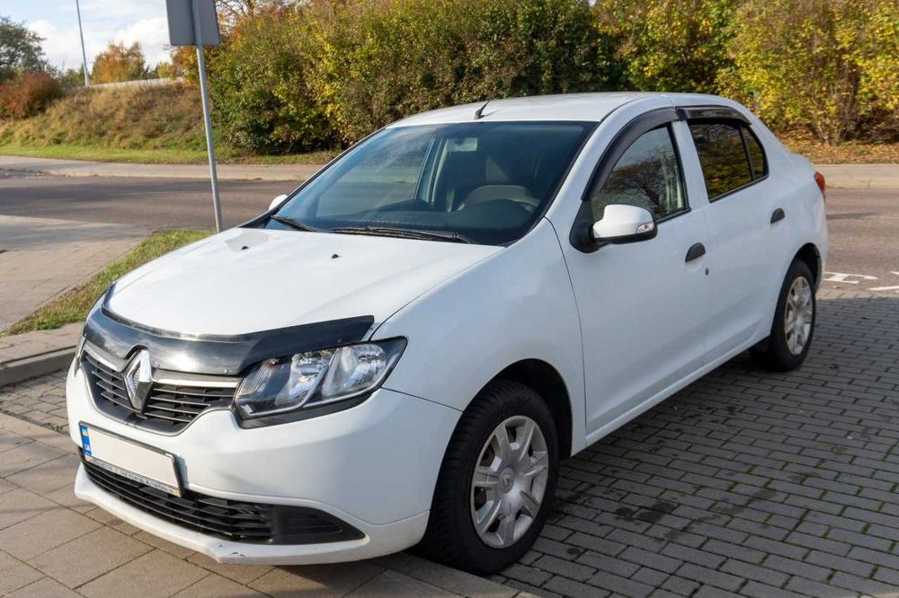 Renault Logan -2