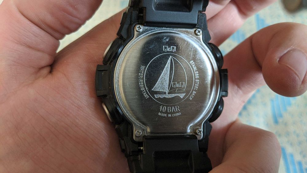 Свій годинник Q&Q M162J004Y, в чудовому стані.