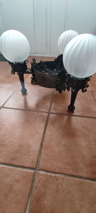 Candeeiro em ferro forjado