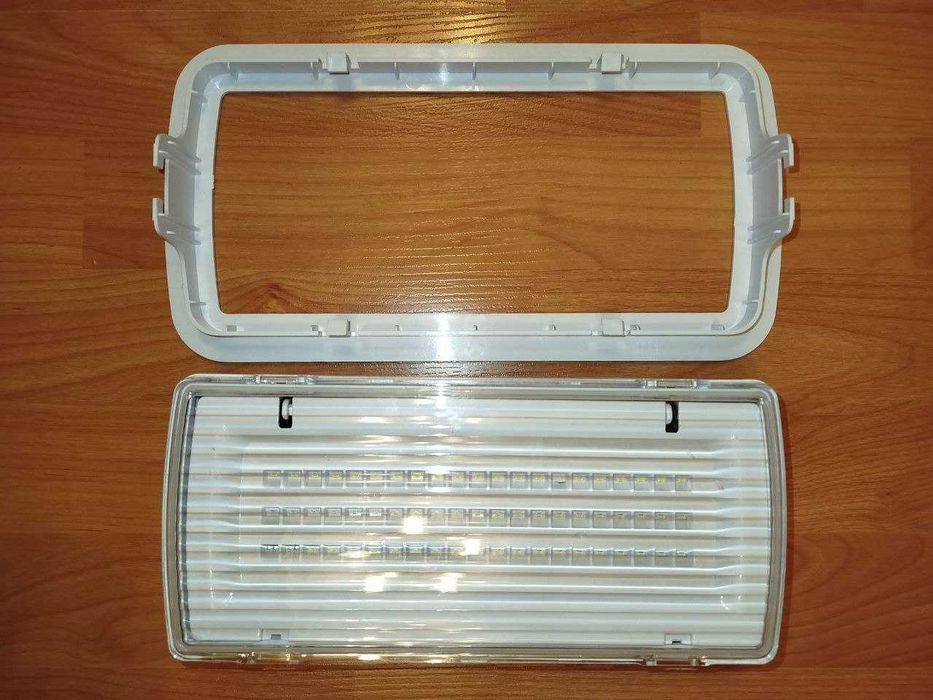Ліхтар LED аварійний 8W IP65 KANU світильник акумуляторний ЖКГ ДСП